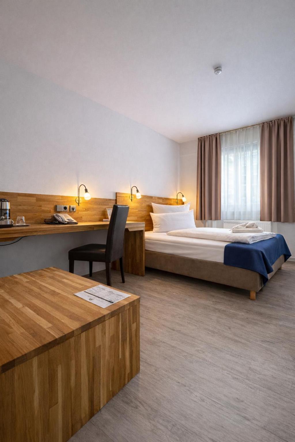 Double Room,1742571607:JPEG